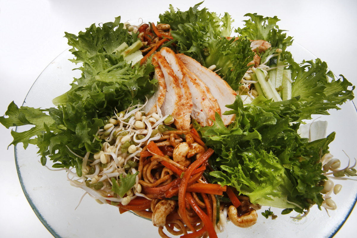 ORIENTAL CHICKEN SALAD (L)