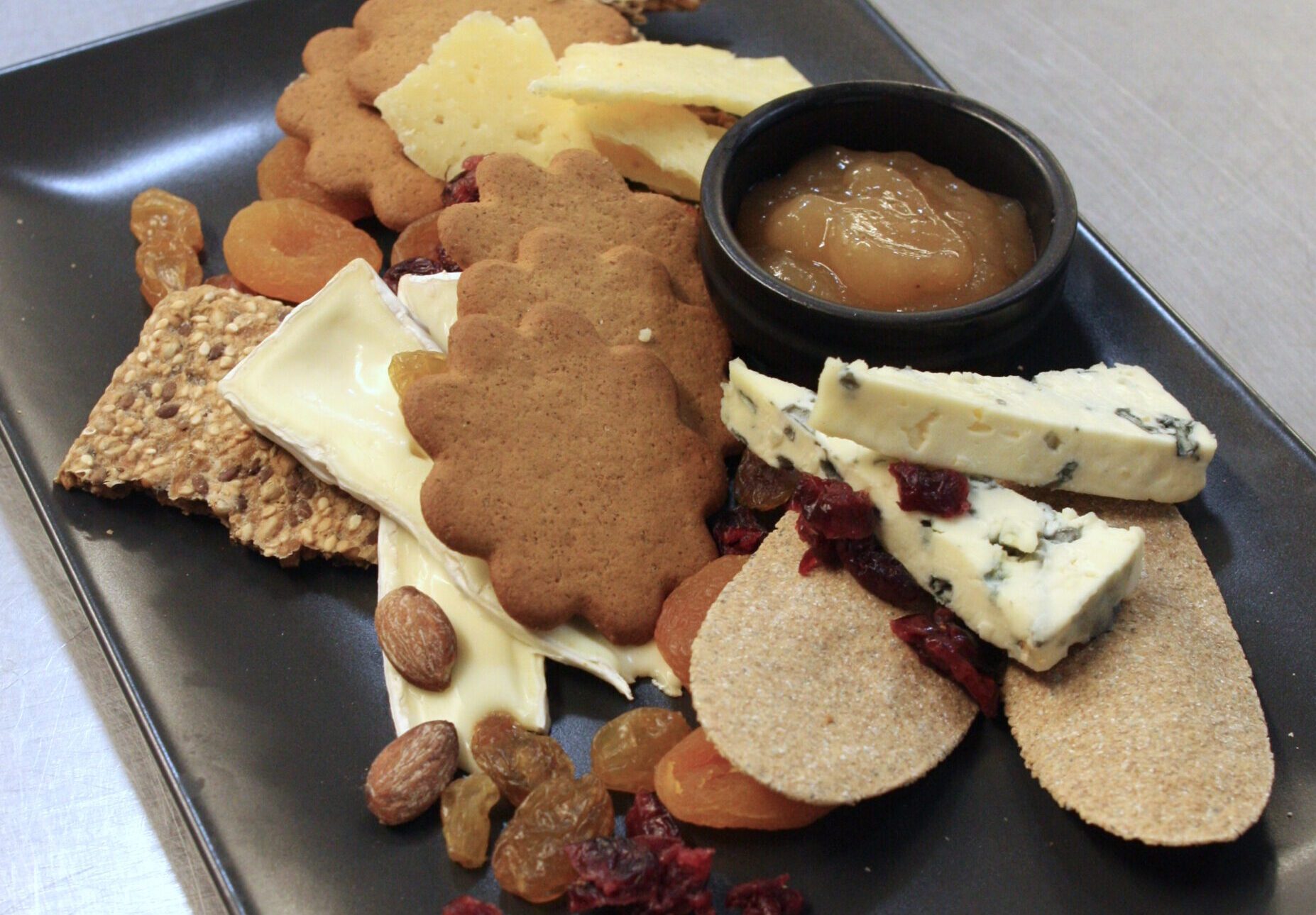 XMAS CHEESE PLATTER